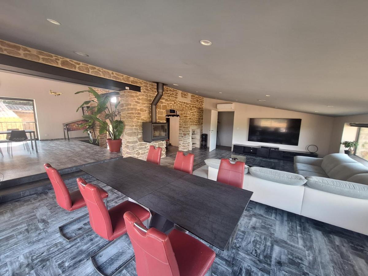 Pensión Chez Vero D'hotes & Maison En Pierre Contemporaine