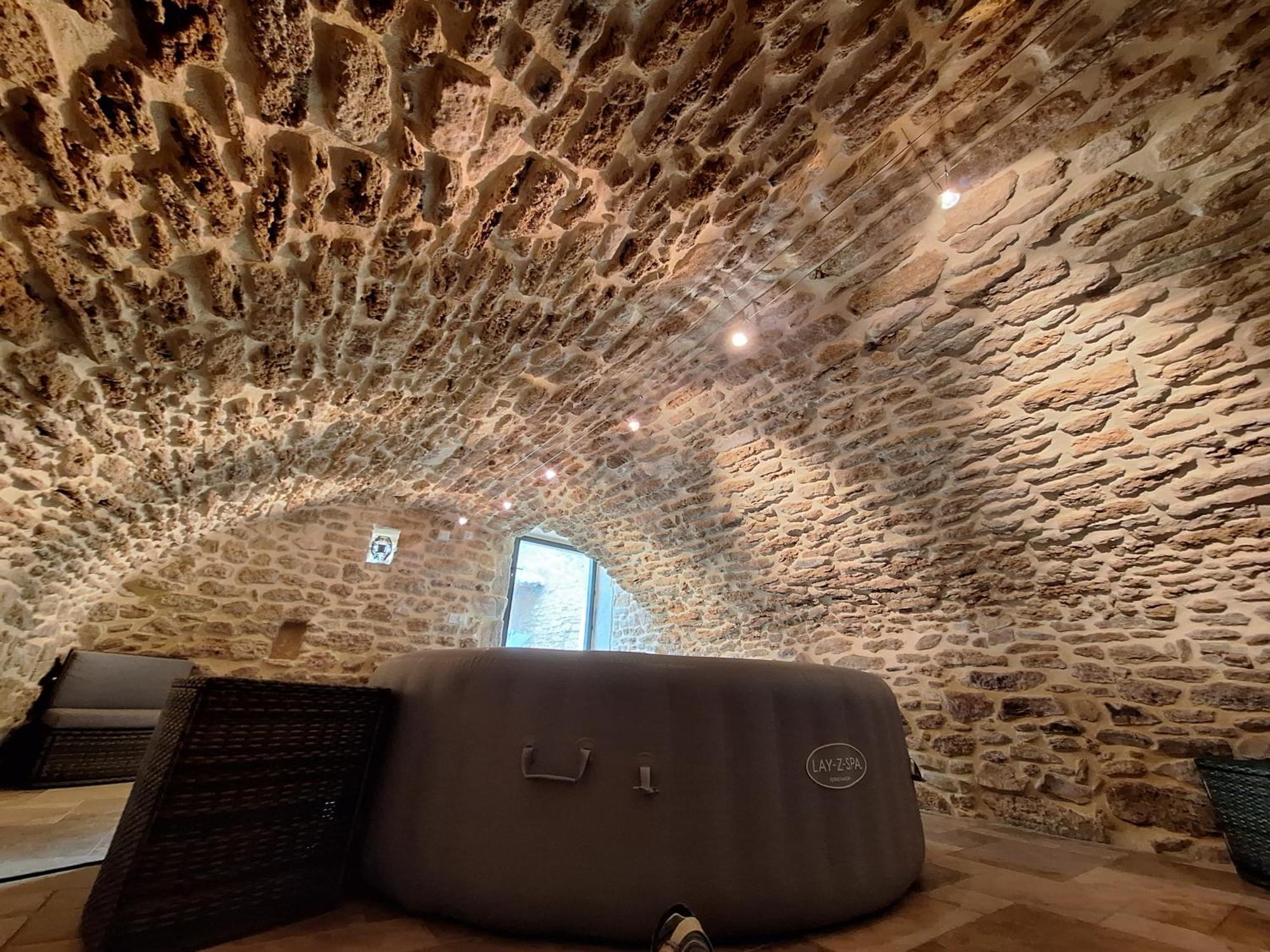 Guest house Chez Vero D'hotes & Maison En Pierre Contemporaine Suze-la-Rousse