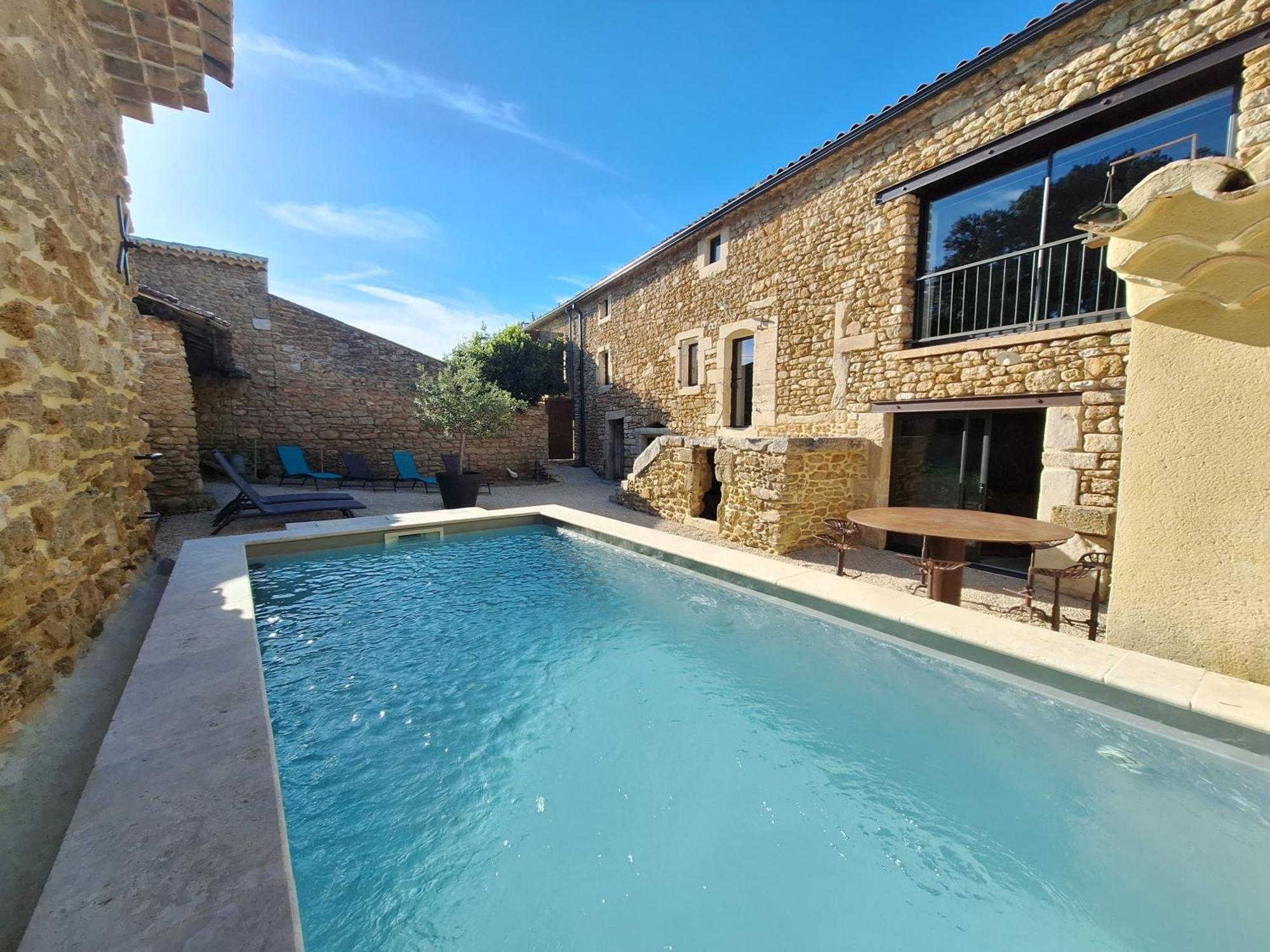 Guest house Chez Vero D'hotes & Maison En Pierre Contemporaine Suze-la-Rousse