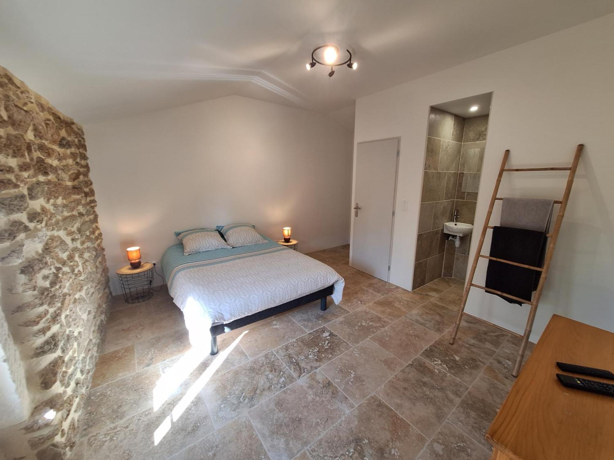 Chez Vero D'hotes & Maison En Pierre Contemporaine *