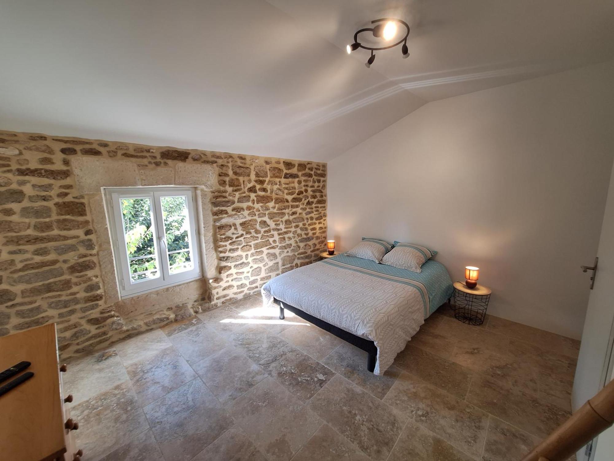 Guest house Chez Vero D'hotes & Maison En Pierre Contemporaine