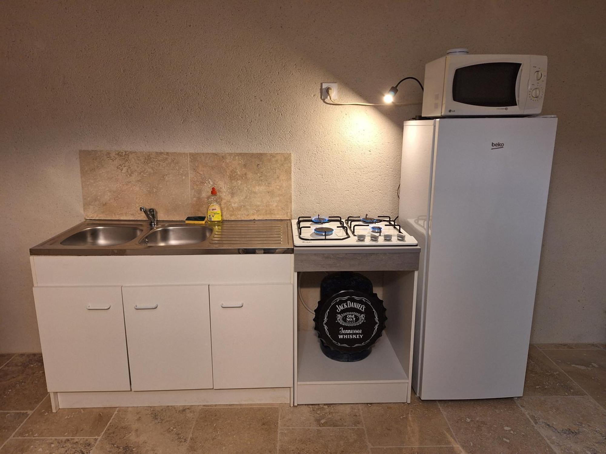Pensión Chez Vero D'hotes & Maison En Pierre Contemporaine *