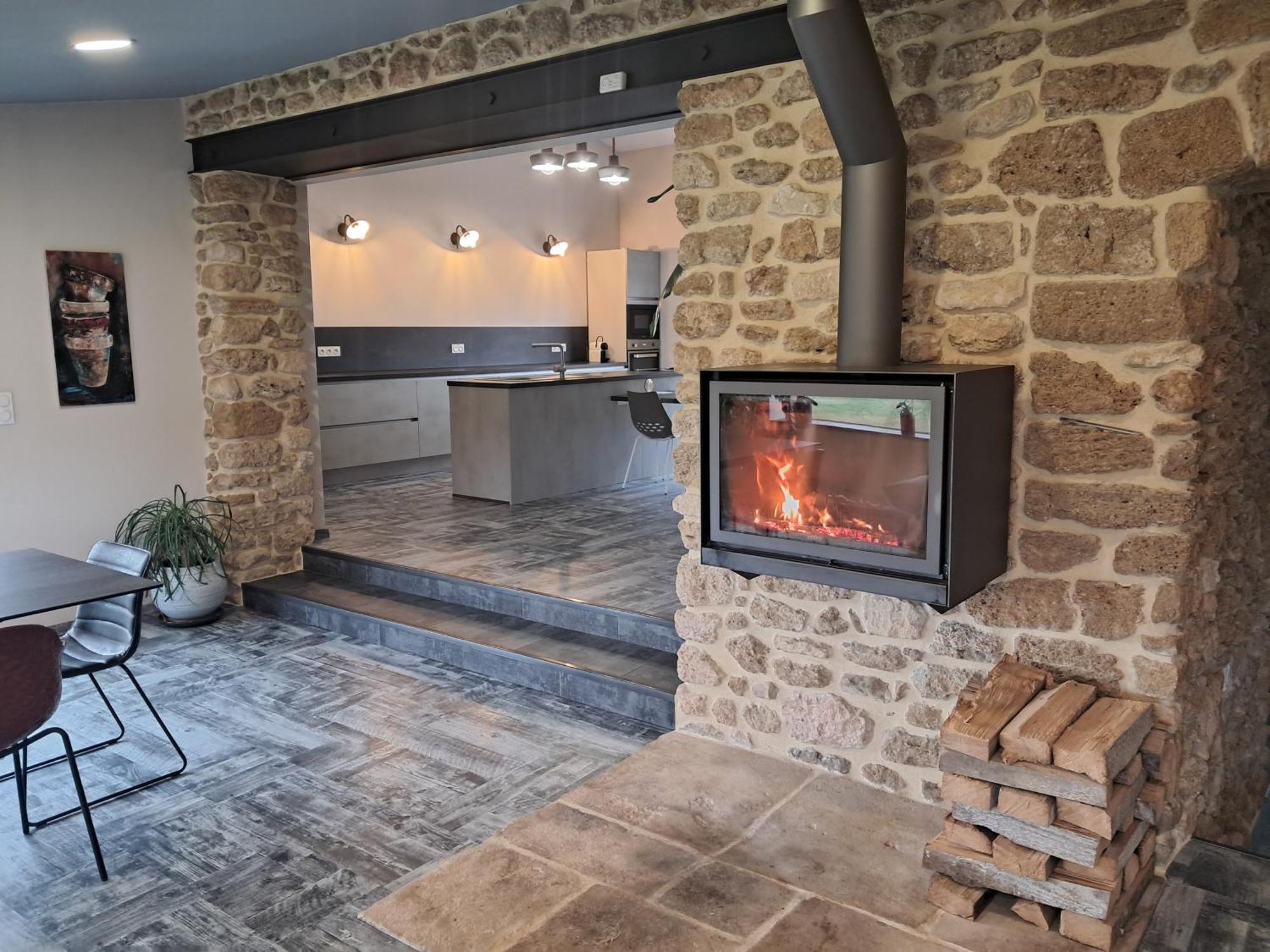Chez Vero D'hotes & Maison En Pierre Contemporaine