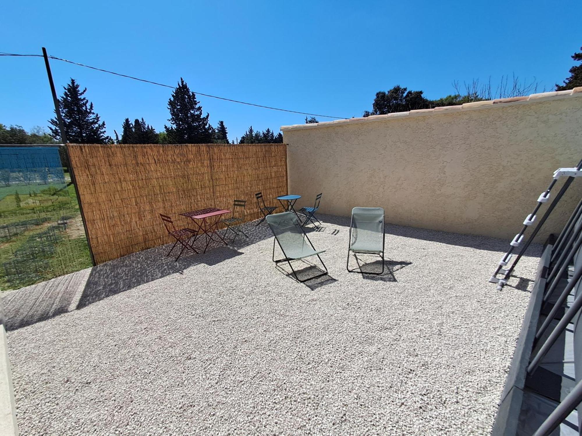 Guest house Chez Vero D'hotes & Maison En Pierre Contemporaine Suze-la-Rousse